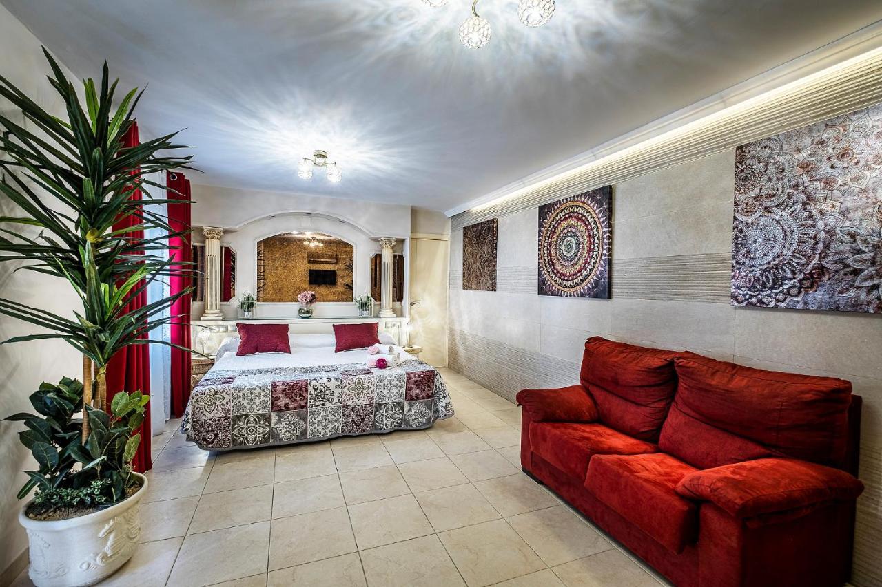Hotel Хинес Экстерьер фото