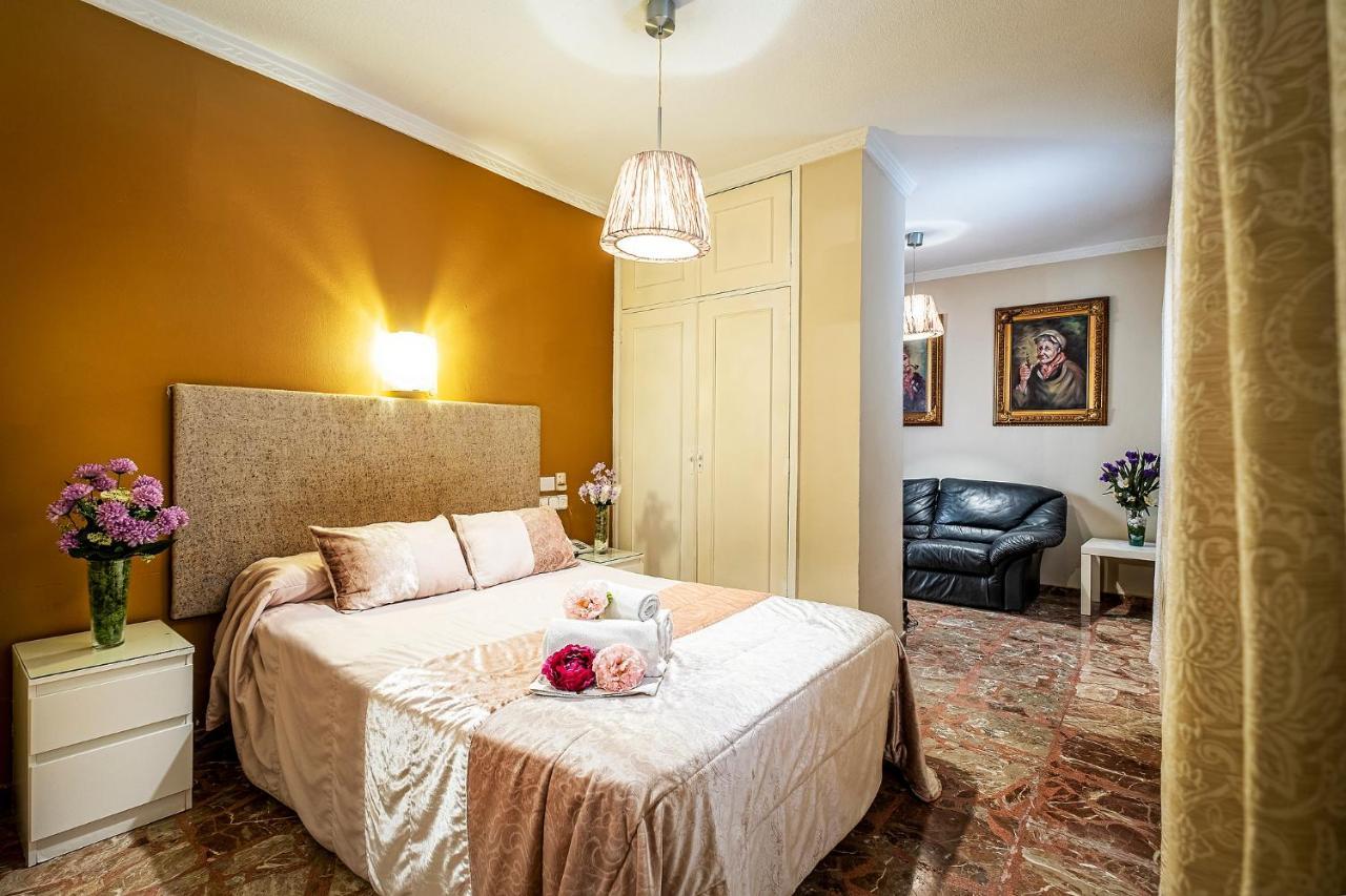 Hotel Хинес Экстерьер фото