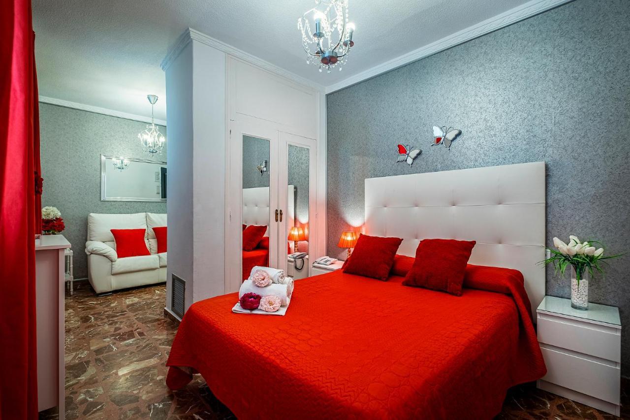 Hotel Хинес Экстерьер фото