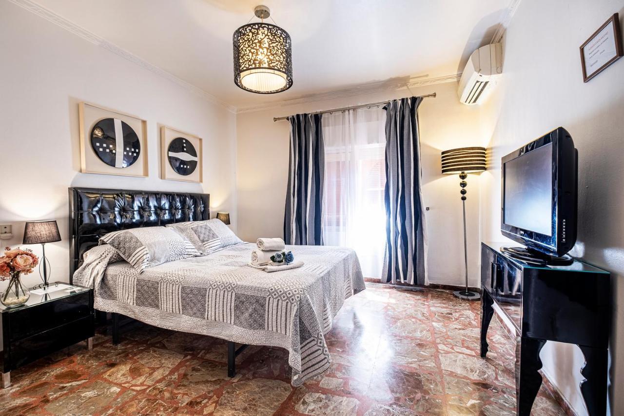 Hotel Хинес Экстерьер фото