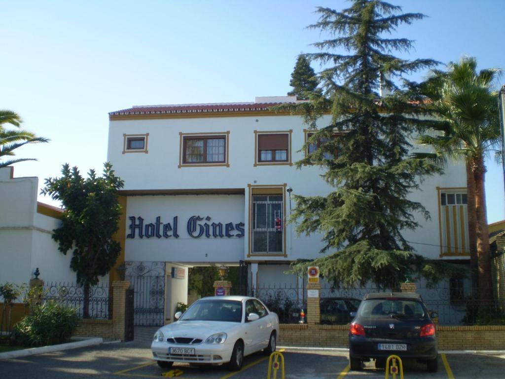 Hotel Хинес Экстерьер фото